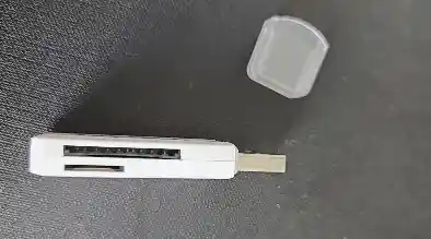 读卡器操作全指南:避免常见错误,延长存储卡使用寿命 读卡器操作全指南:避免常见错误,延长存储卡使用寿命