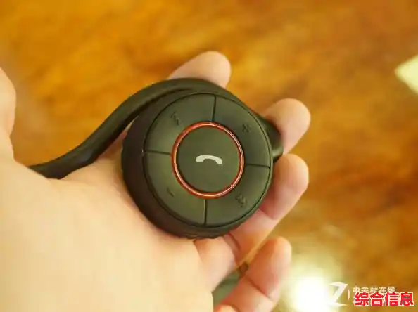 无线耳机便携设计,让您随时随地畅享高品质音乐体验! 无线耳机便携设计,让您随时随地畅享高品质音乐体验!