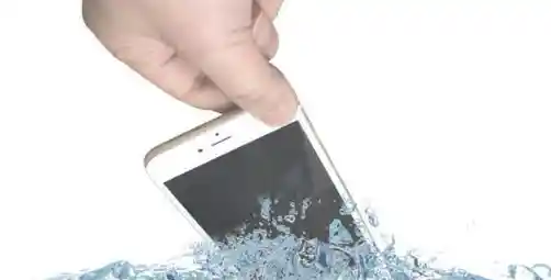 遇到手机进水怎么办?实用快速的紧急处理方法大公开 遇到手机进水怎么办?实用快速的紧急处理方法大公开