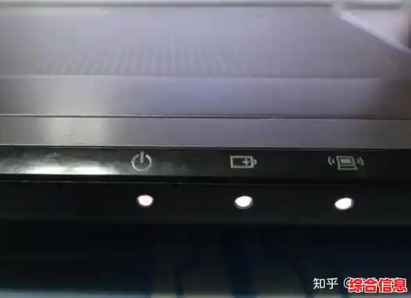 笔记本开机电源指示灯正常屏幕却无显示应该如何处理? 笔记本开机电源指示灯正常屏幕却无显示应该如何处理?